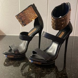 BCBG MAXAZRIA black and copper heels